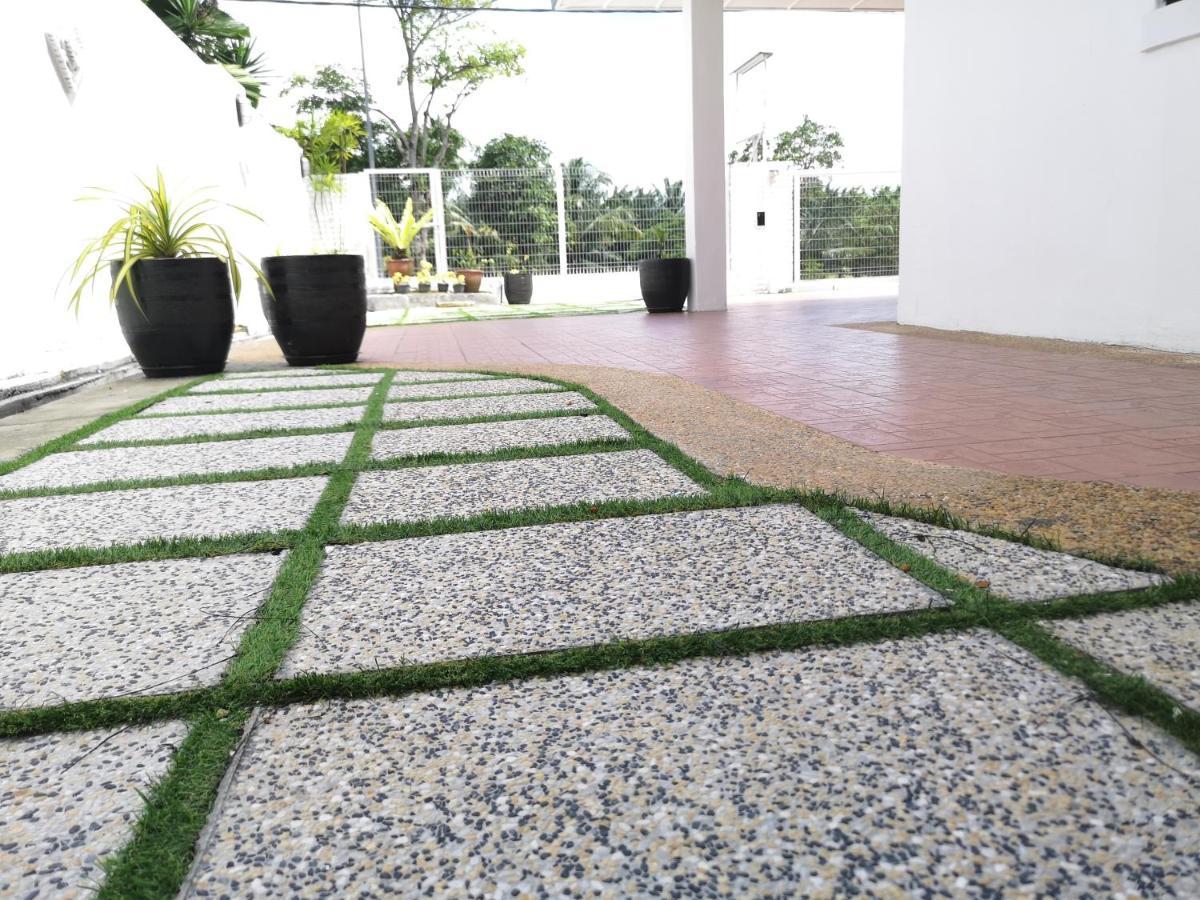 Jb 5 Bedroom Semi-d Near Ksl,mid Valley ,berjaya Waterfront *