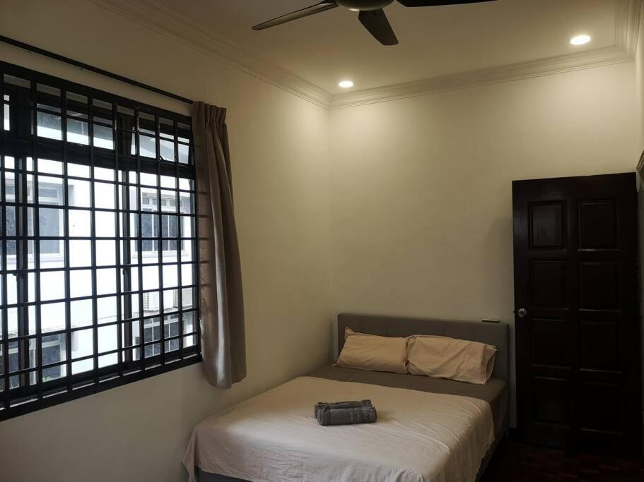 Jb 5 Bedroom Semi-d Near Ksl,mid Valley ,berjaya Waterfront * Johor Bahru