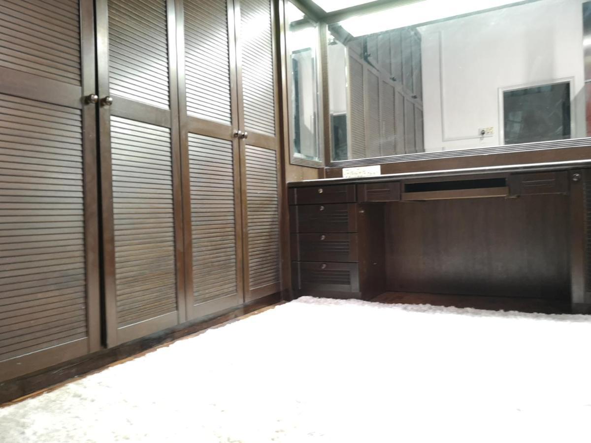 Jb 5 Bedroom Semi-d Near Ksl,mid Valley ,berjaya Waterfront Villa