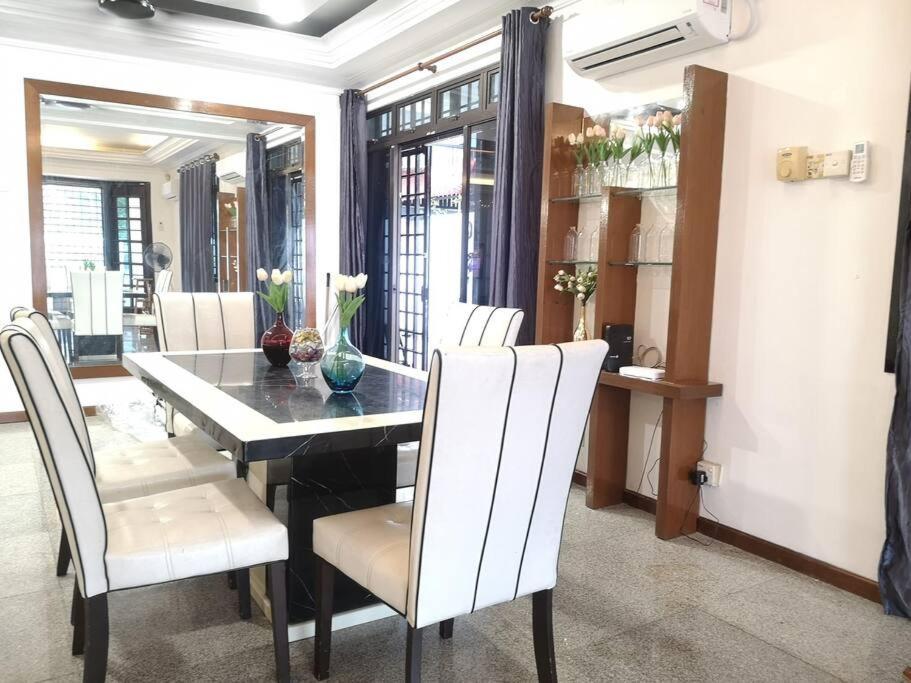 Jb 5 Bedroom Semi-d Near Ksl,mid Valley ,berjaya Waterfront * Johor Bahru