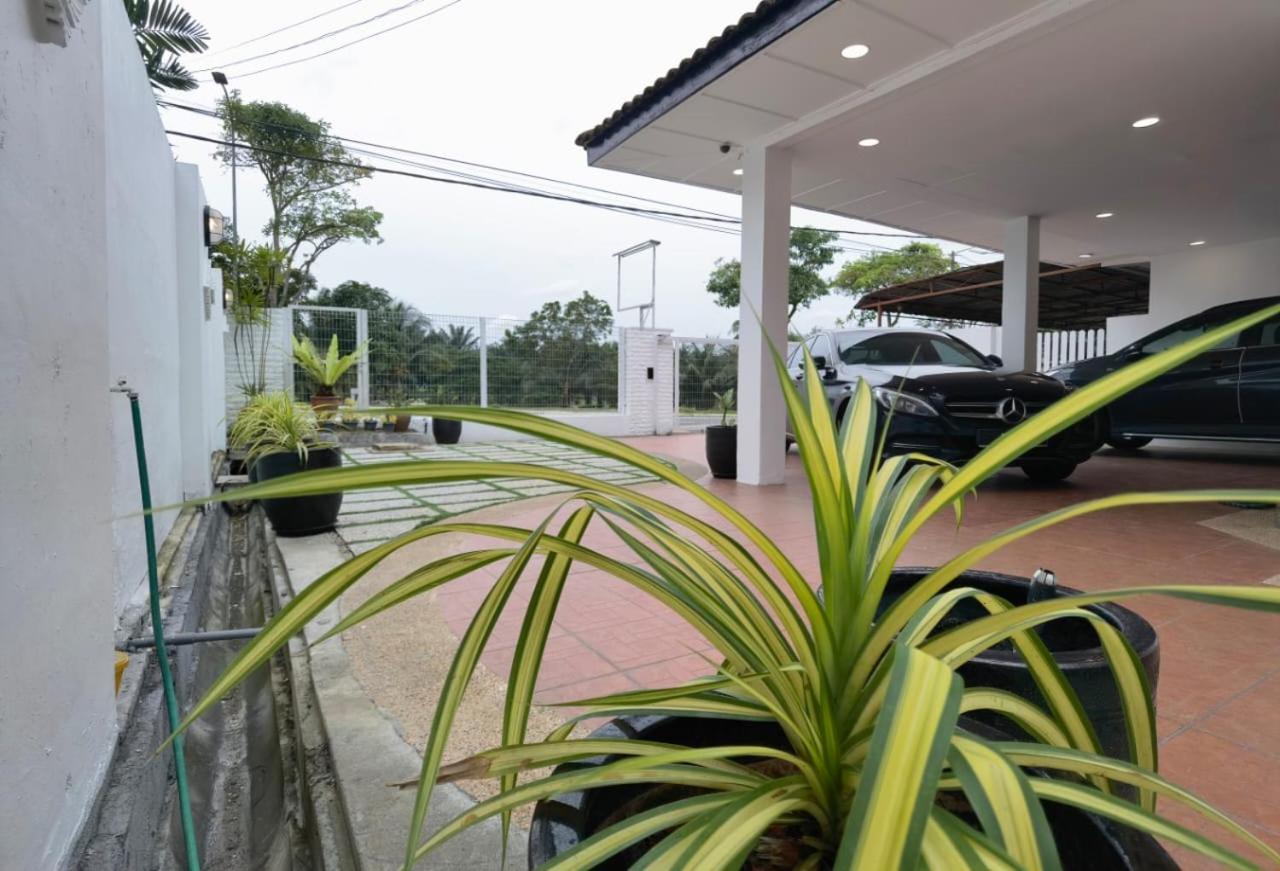 Jb 5 Bedroom Semi-d Near Ksl,mid Valley ,berjaya Waterfront Villa