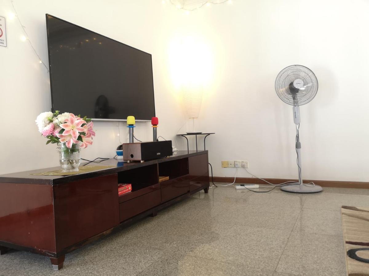 Villa Jb 5 Bedroom Semi-d Near Ksl,mid Valley ,berjaya Waterfront *